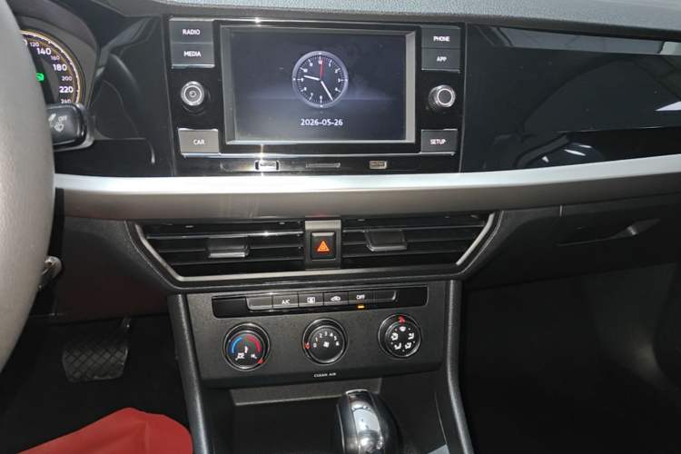 Used Volkswagen Lavida 2018 1.5L Automatic Comfort Edition China V Standard Audio And AC Panel