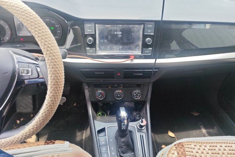Used Volkswagen Lavida 2018 280TSI DSG Comfort Edition China V Standard Audio And AC Panel