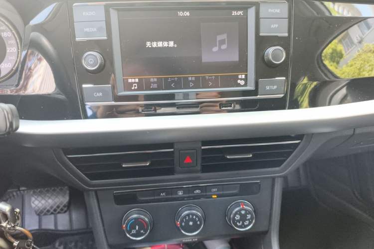 Used Volkswagen Lavida 2018 280TSI DSG Comfort Edition China V Standard Audio And AC Panel