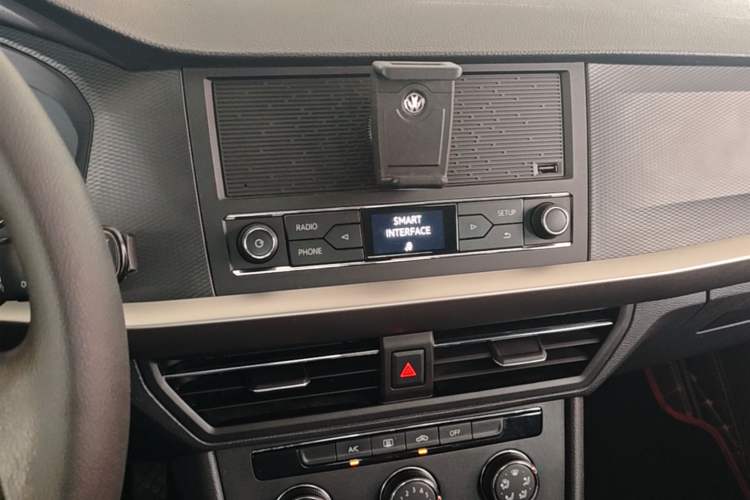 Used Volkswagen Lavida 2018 1.5L Automatic Fashion Edition China V Standard Audio And AC Panel