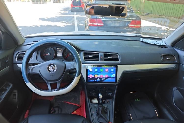 Used Volkswagen Lavida 2018 Classic 1.5L Automatic Fashion Edition China VI Standard Center Console