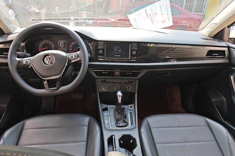 Used Volkswagen Lavida 2018 1.5L Automatic Comfort Edition China V Standard Center Console