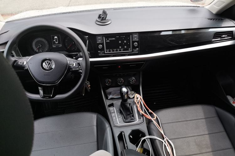 Used Volkswagen Lavida 2018 1.5L Automatic Comfort Edition China V Standard Center Console