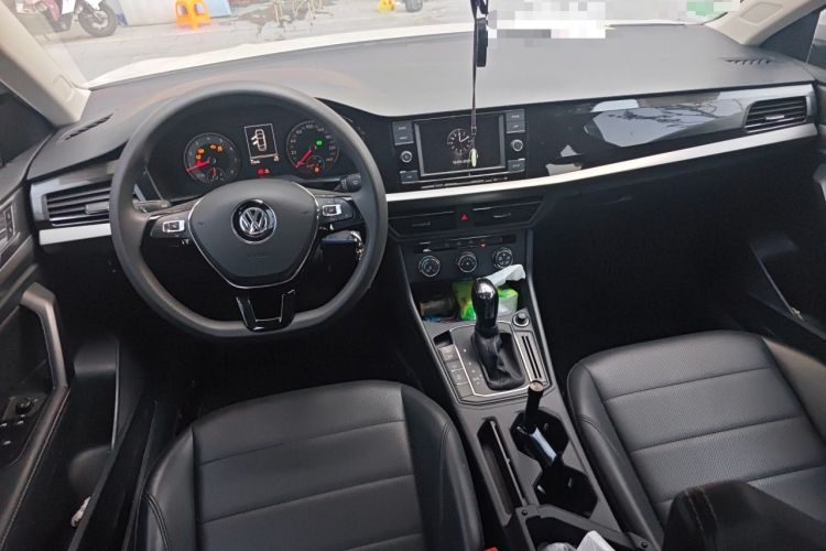 Used Volkswagen Lavida 2018 1.5L Automatic Comfort Edition China V Standard Center Console