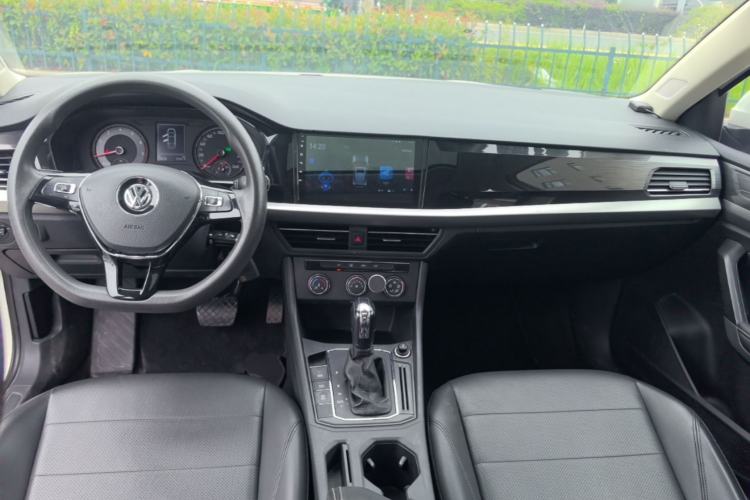 Used Volkswagen Lavida 2018 1.5L Automatic Comfort Edition China V Standard Center Console