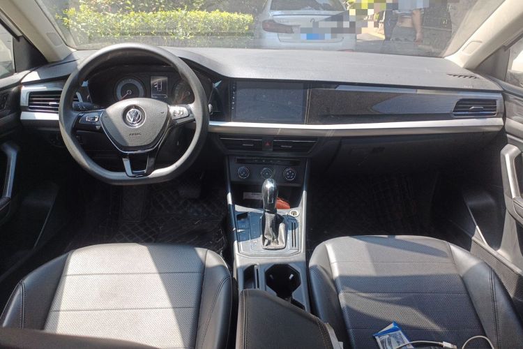 Used Volkswagen Lavida 2018 1.5L Automatic Comfort Edition China V Standard Center Console