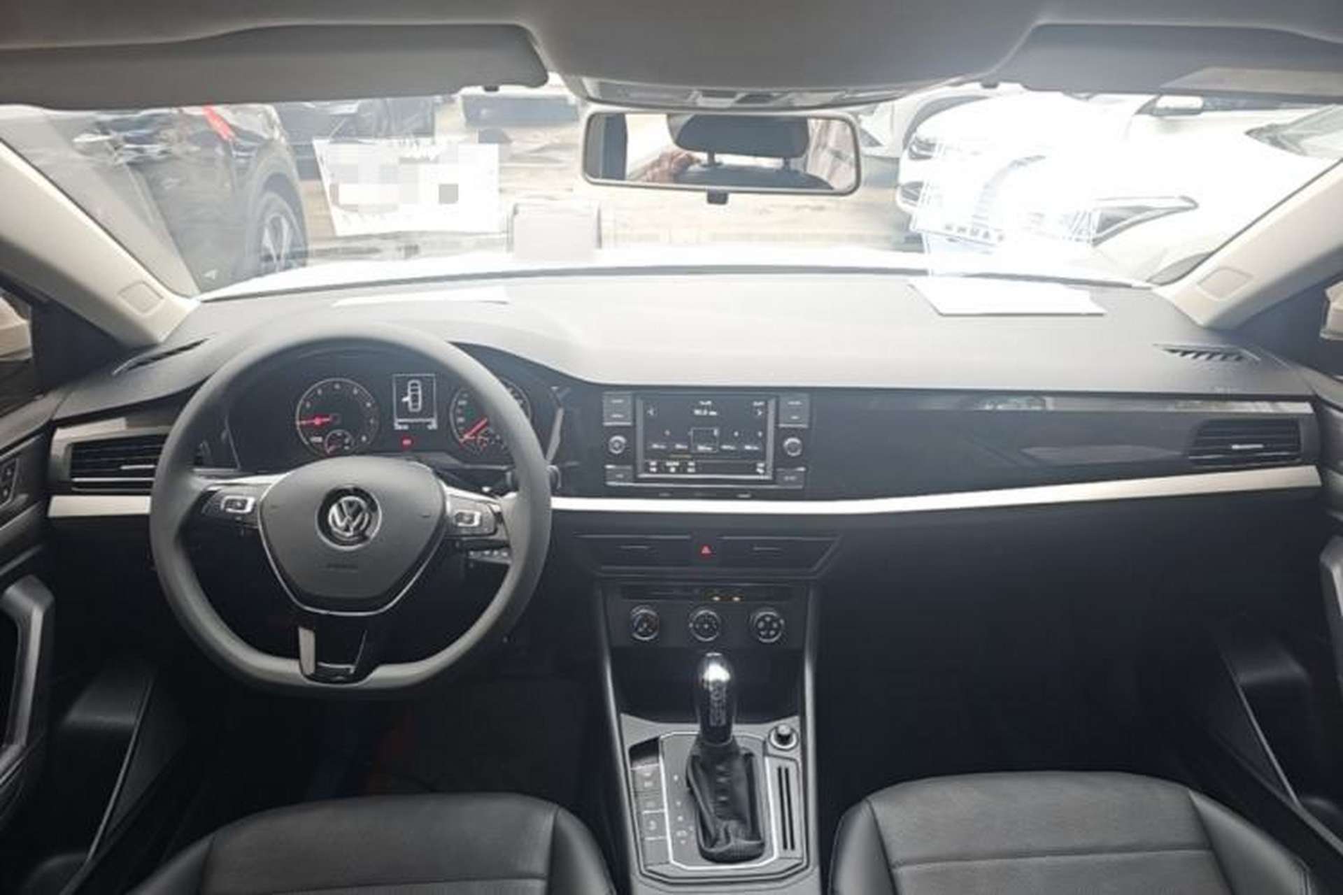 Used Volkswagen Lavida 2018 1.5L Automatic Comfort Edition China V Standard Center Console