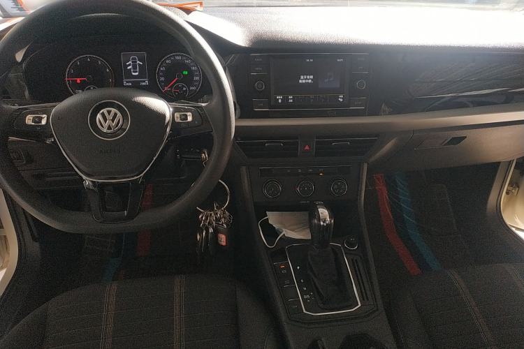 Used Volkswagen Lavida 2018 Hatchback 280TSI DSG Comfort Edition China V Standard Center Console