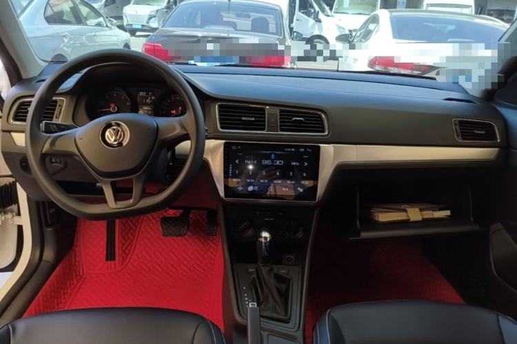 Used Volkswagen Lavida 2018 Classic 1.5L Automatic Fashion Edition China VI Standard Center Console