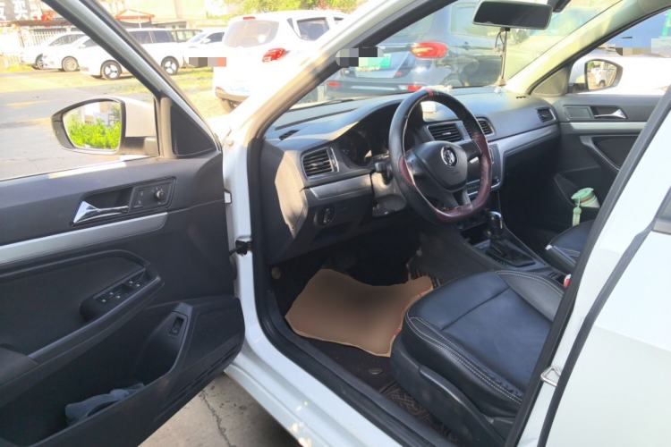 Used Volkswagen Lavida 2018 Classic 1.5L Automatic Fashion Edition China VI Standard Driver Seat