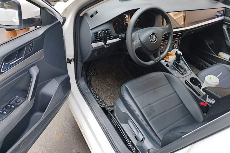 Used Volkswagen Lavida 2018 1.5L Automatic Fashion Edition China V Standard Driver Seat