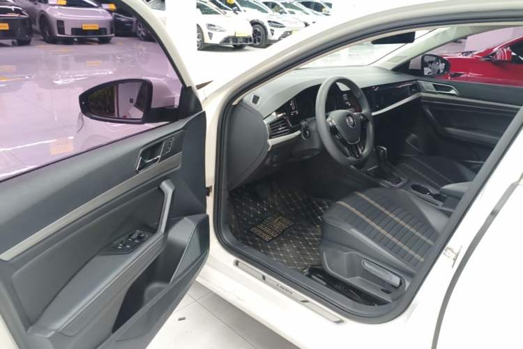 Used Volkswagen Lavida 2018 Hatchback 280TSI DSG Comfort Edition China V Standard Driver Seat