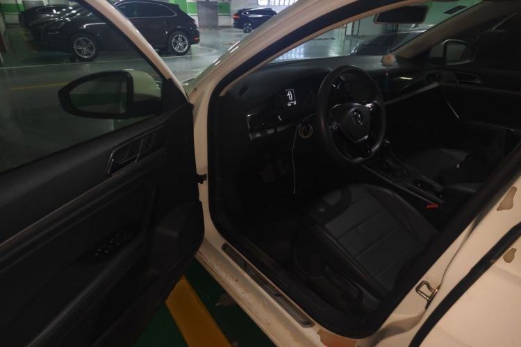 Used Volkswagen Lavida 2018 1.5L Automatic Comfort Edition China V Standard Driver Seat