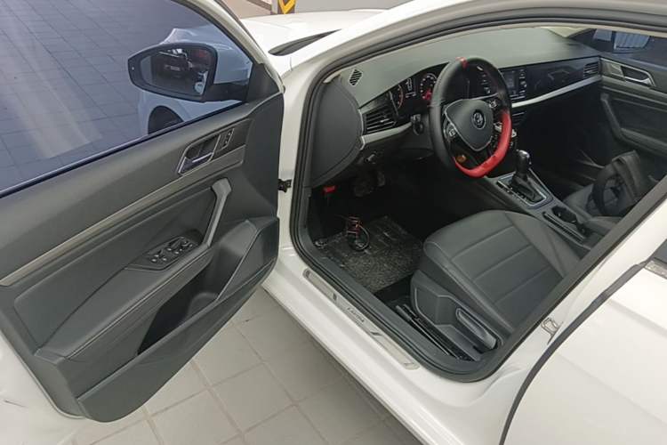Used Volkswagen Lavida 2018 1.5L Automatic Comfort Edition China V Standard Driver Seat