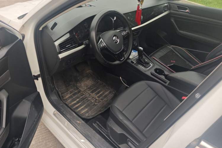 Used Volkswagen Lavida 2018 1.5L Automatic Comfort Edition China V Standard Driver Seat