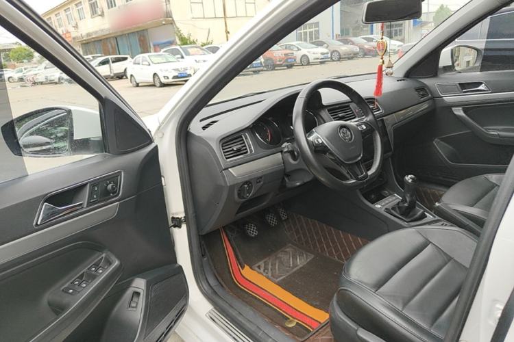 Used Volkswagen Lavida 2018 Classic 1.5L Manual Comfort Edition China VI Standard Driver Seat