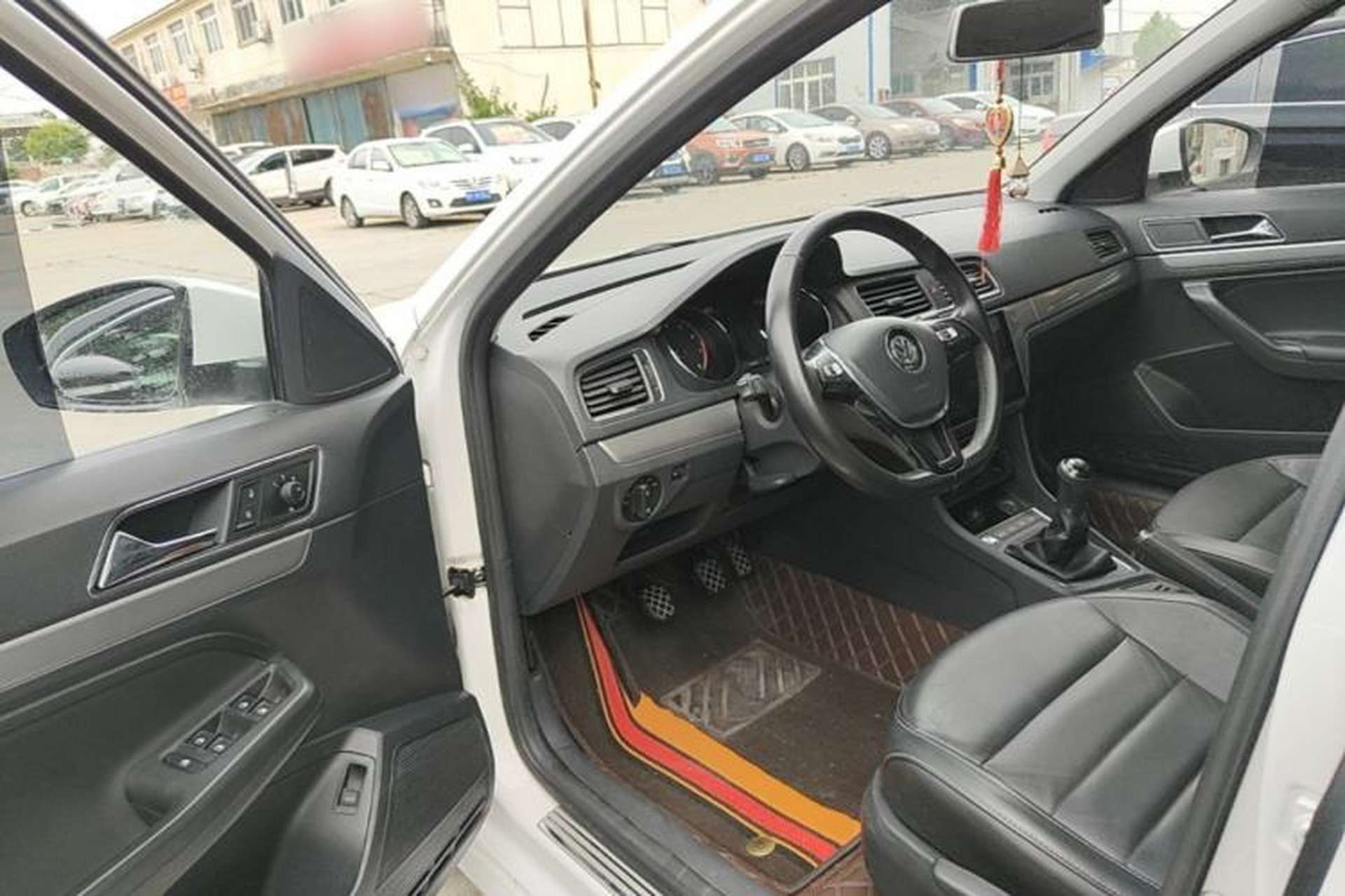 Used Volkswagen Lavida 2018 Classic 1.5L Manual Comfort Edition China VI Standard Driver Seat