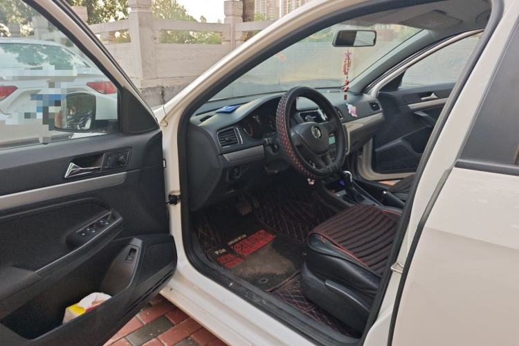 Used Volkswagen Lavida 2018 Classic 1.5L Automatic Fashion Edition China VI Standard Driver Seat