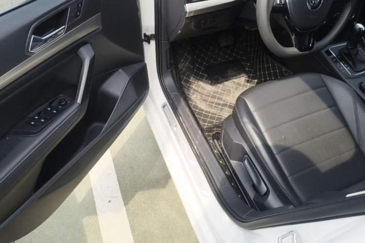 Used Volkswagen Lavida 2018 1.5L Automatic Comfort Edition China V Standard Driver Seat