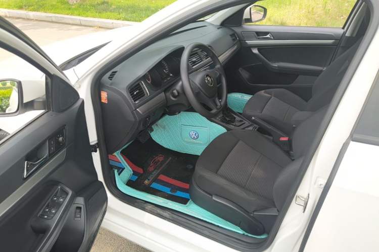 Used Volkswagen Lavida 2018 Classic 1.5L Automatic Fashion Edition China VI Standard Driver Seat