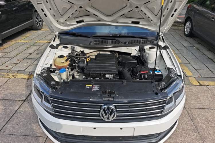 Used Volkswagen Lavida 2018 Classic 1.5L Automatic Fashion Edition China VI Standard Engine Bay
