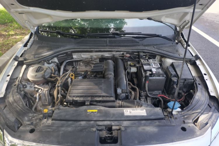 Used Volkswagen Lavida 2018 Hatchback 200TSI DSG Comfort Edition China V Standard Engine Bay