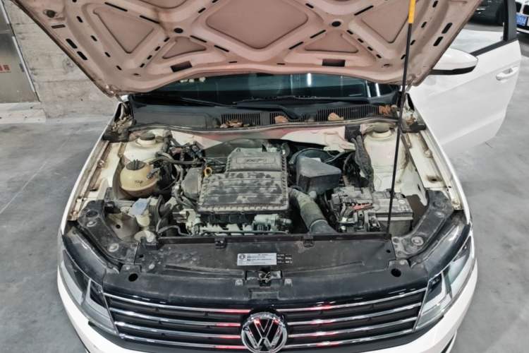 Used Volkswagen Lavida 2018 Classic 1.5L Automatic Fashion Edition China VI Standard Engine Bay