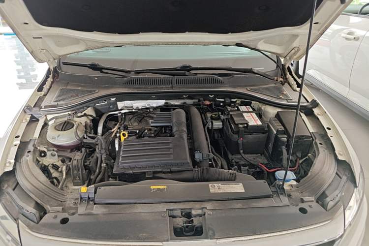 Used Volkswagen Lavida 2018 Hatchback 280TSI DSG Comfort Edition China V Standard Engine Bay