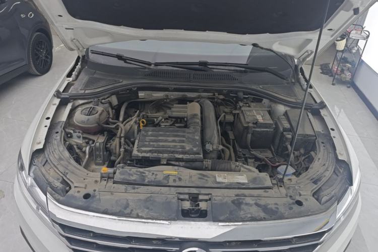 Used Volkswagen Lavida 2018 Hatchback 200TSI DSG Comfort Edition China V Standard Engine Bay