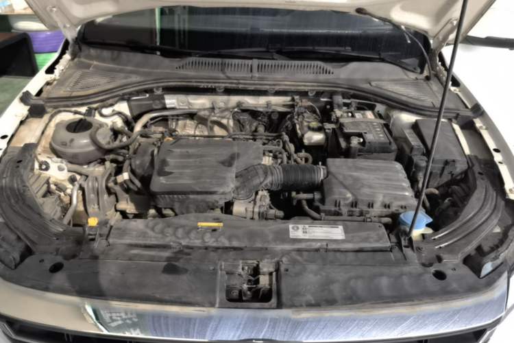 Used Volkswagen Lavida 2018 1.5L Automatic Fashion Edition China V Standard Engine Bay
