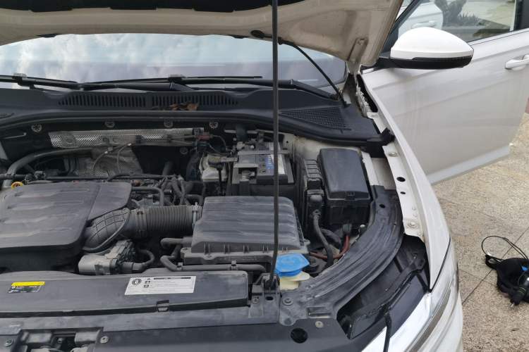 Used Volkswagen Lavida 2018 1.5L Automatic Comfort Edition China V Standard Engine Bay Left