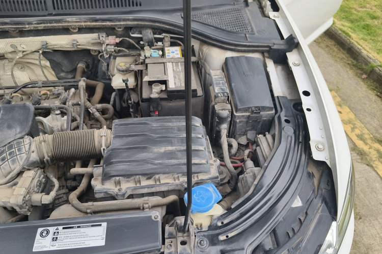 Used Volkswagen Lavida 2018 1.5L Automatic Fashion Edition China V Standard Engine Bay Left