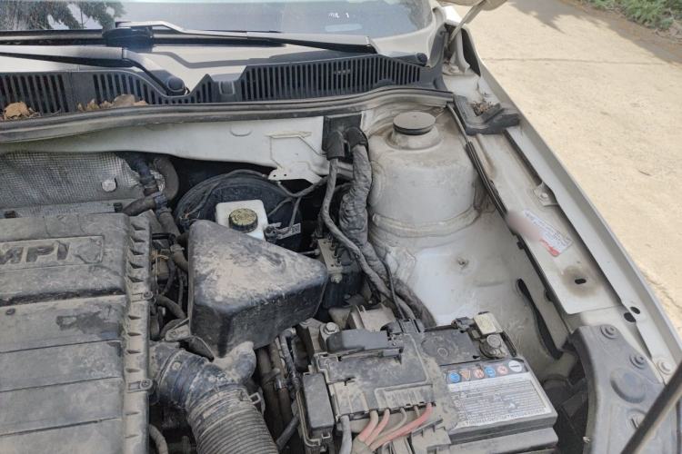 Used Volkswagen Lavida 2018 Classic 1.5L Automatic Comfort Edition China VI Standard Engine Bay Left