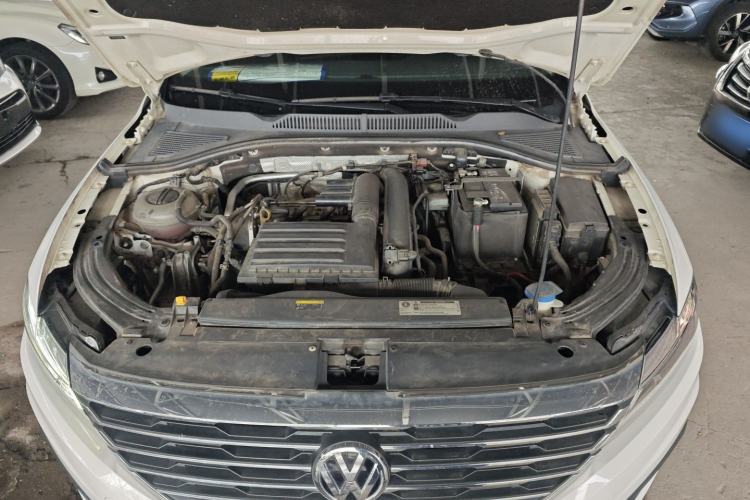 Used Volkswagen Lavida 2018 Hatchback 200TSI DSG Comfort Edition China V Standard Engine Bay