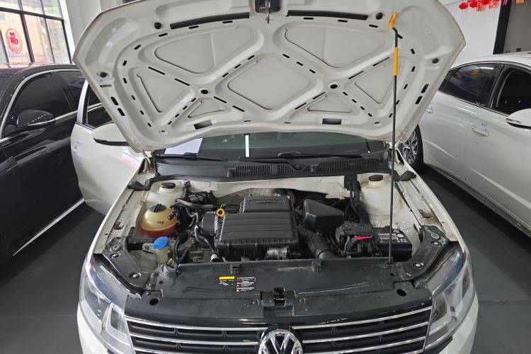 Used Volkswagen Lavida 2018 Classic 1.5L Automatic Fashion Edition China VI Standard Engine Bay