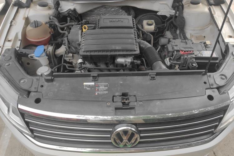 Used Volkswagen Lavida 2018 Classic 1.5L Manual Fashion Edition China VI Standard Engine Bay