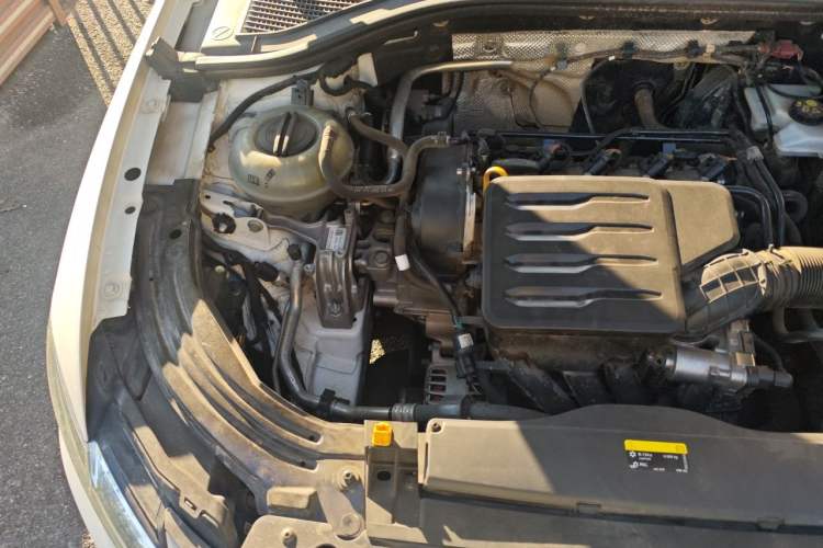 Used Volkswagen Lavida 2018 1.5L Automatic Comfort Edition China V Standard Engine Bay Right