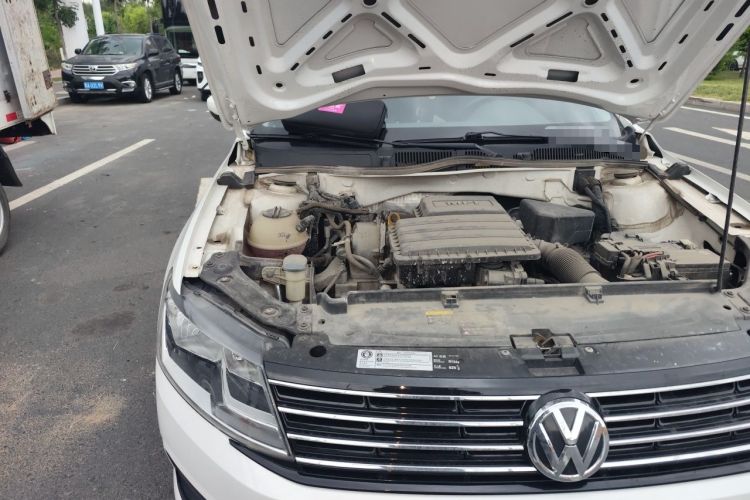 Used Volkswagen Lavida 2018 Classic 1.5L Automatic Fashion Edition China VI Standard Engine Bay Right