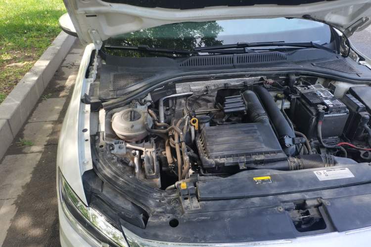 Used Volkswagen Lavida 2018 Hatchback 200TSI DSG Comfort Edition China V Standard Engine Bay Right