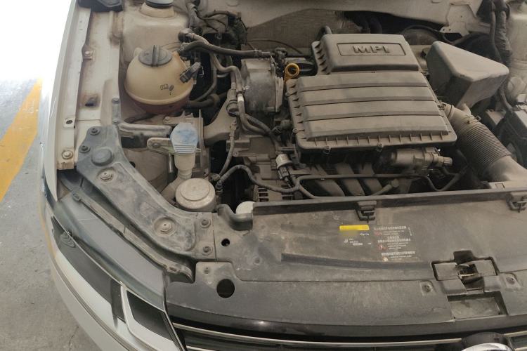 Used Volkswagen Lavida 2018 Classic 1.5L Manual Comfort Edition China VI Standard Engine Bay Right