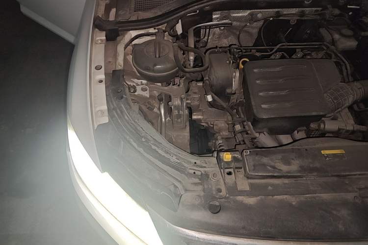 Used Volkswagen Lavida 2018 1.5L Automatic Comfort Edition China V Standard Engine Bay Right