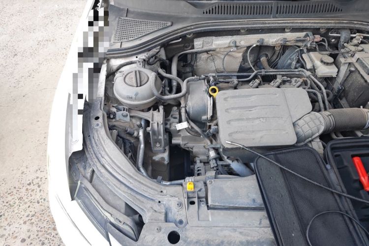 Used Volkswagen Lavida 2018 1.5L Automatic Comfort Edition China V Standard Engine Bay Right