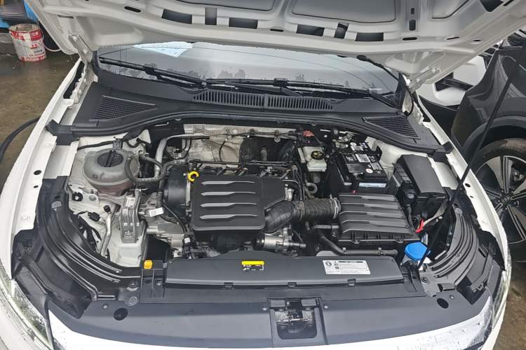 Used Volkswagen Lavida 2018 1.5L Automatic Comfort Edition China V Standard Engine Bay