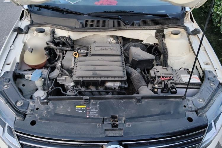 Used Volkswagen Lavida 2018 Classic 1.5L Automatic Fashion Edition China VI Standard Engine Bay