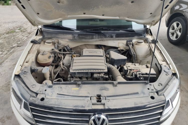Used Volkswagen Lavida 2018 Classic 1.5L Manual Fashion Edition China VI Standard Engine Bay