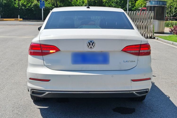 Used Volkswagen Lavida 2018 1.5L Manual Comfort Edition China V Standard Exterior 3