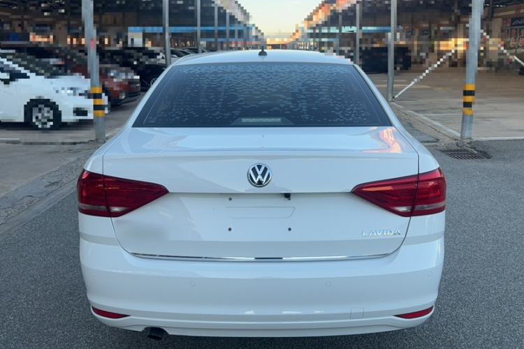 Used Volkswagen Lavida 2018 Classic 1.5L Automatic Comfort Edition China VI Standard Exterior 3