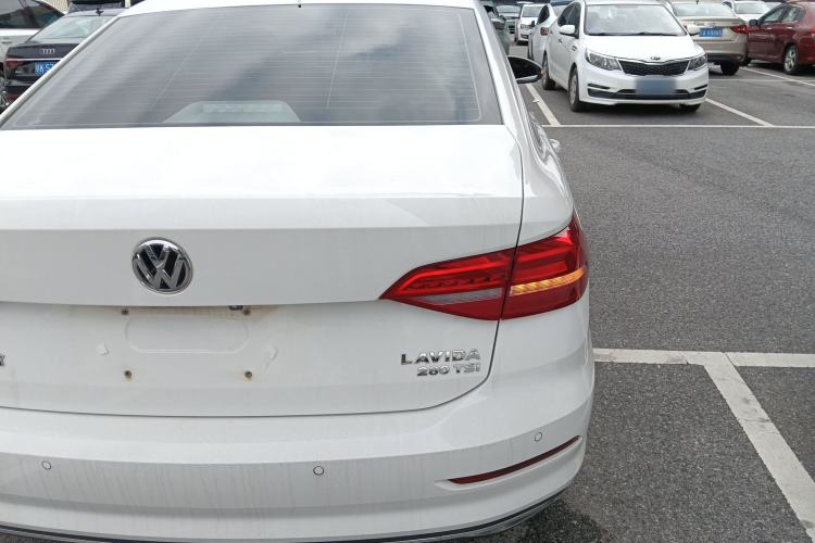Used Volkswagen Lavida 2018 280TSI DSG Comfort Edition China V Standard Exterior 3
