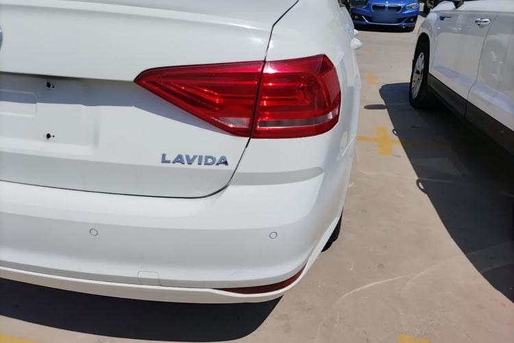 Used Volkswagen Lavida 2018 Classic 1.5L Automatic Fashion Edition China VI Standard Exterior 3