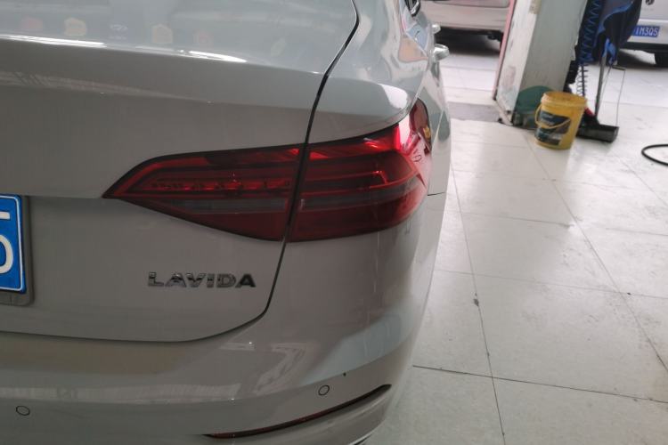 Used Volkswagen Lavida 2018 1.5L Automatic Comfort Edition China V Standard Exterior 3